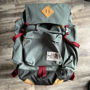 LIKE NEW! The North Face Rucksack Backpack